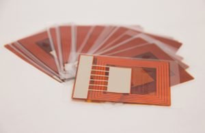 Bild på digitala fuktsensorer i form av kort